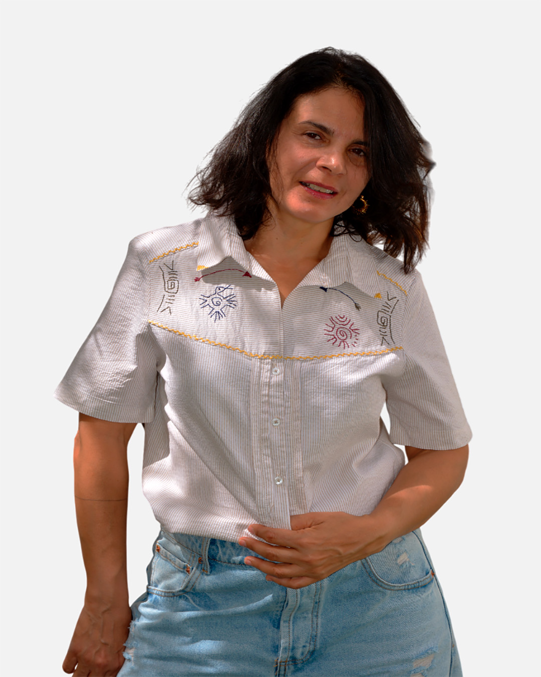 Blusa azul estilo vaquero con bordado geométrico
